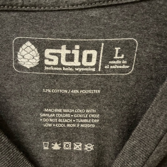 Stio gray t shirt• Large • Cool Design - Picture 3 of 7